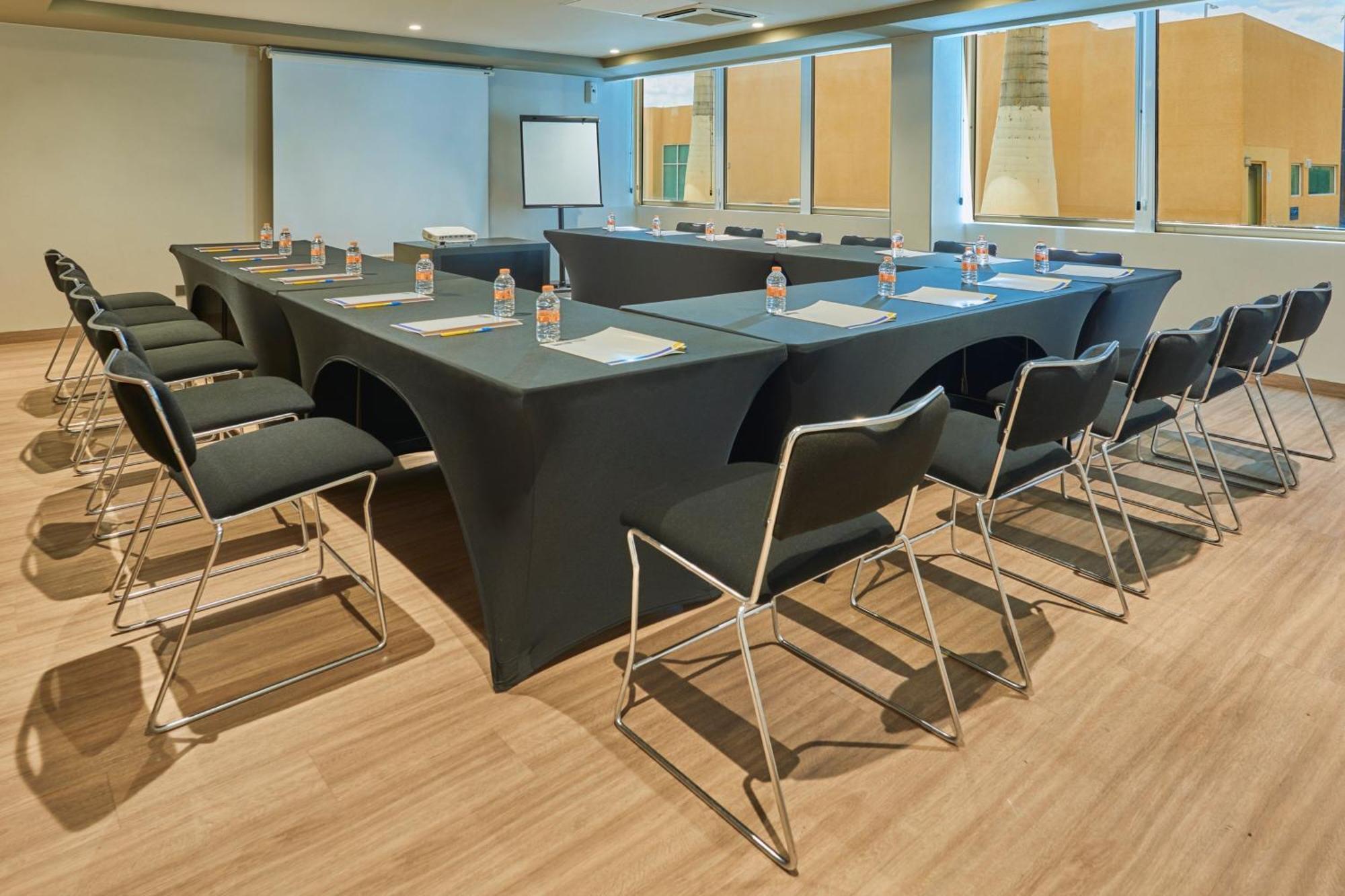 Hotel Express By Marriott Hermosillo