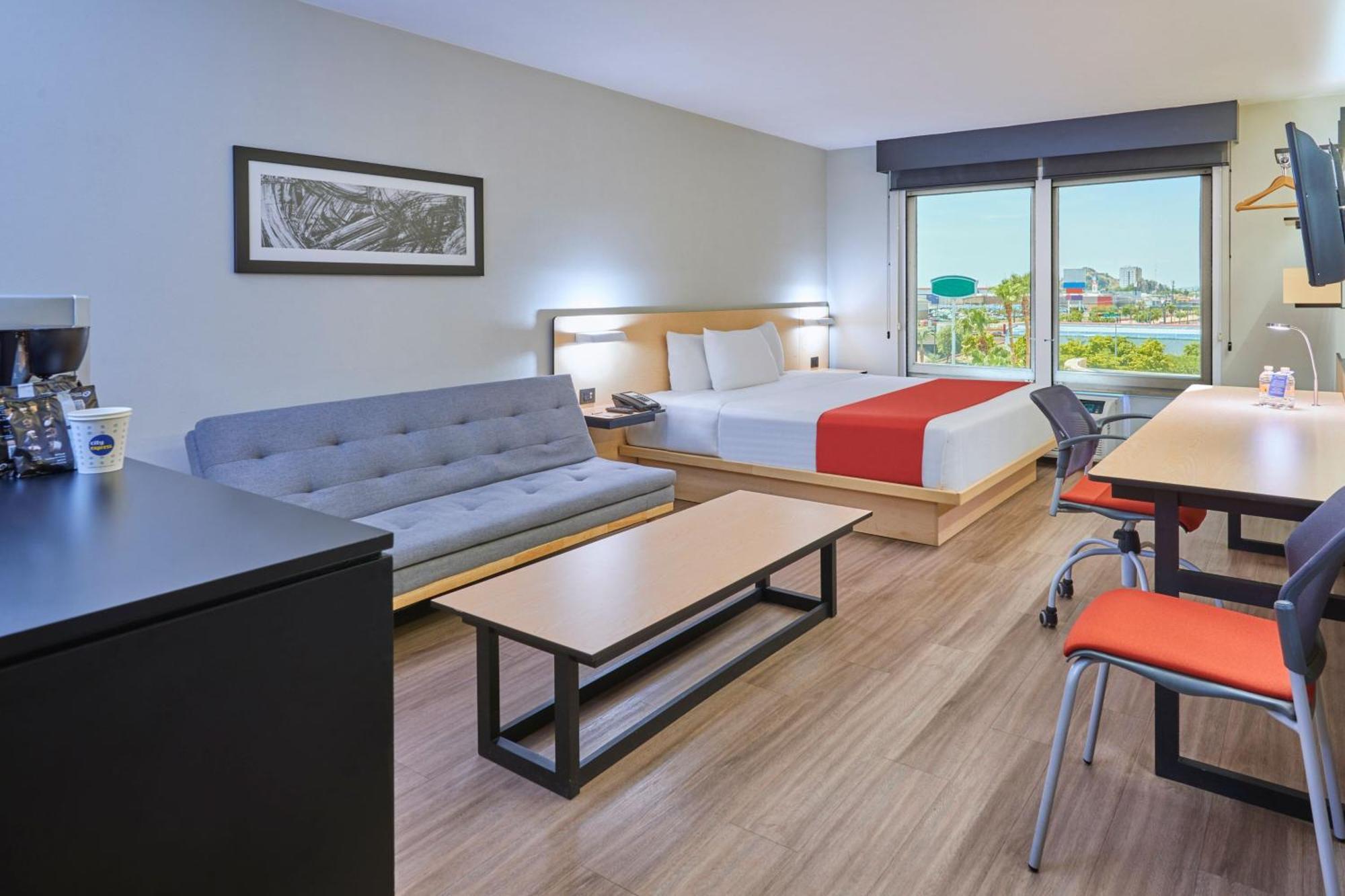 Hotel Express By Marriott 3*