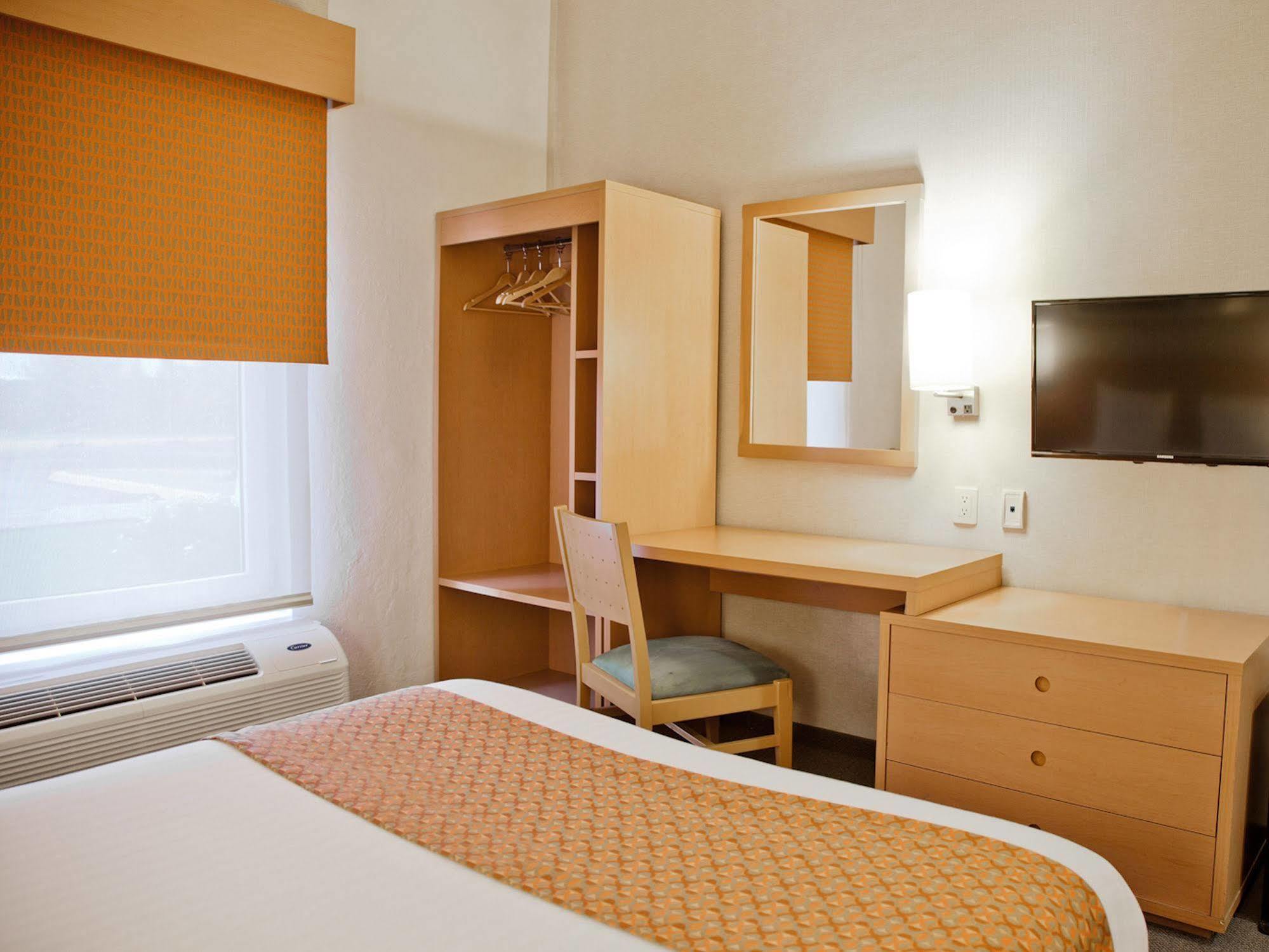 Hotel Express By Marriott Hermosillo