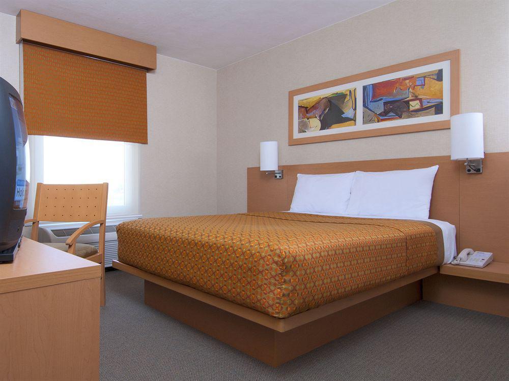 Express By Marriott Hotel 3*